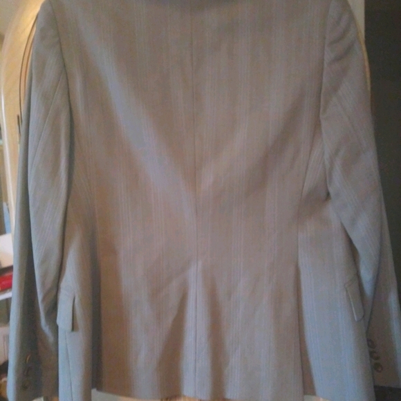 NEW The Tailored Sportsman Equestrian Blazer - Picture 4 of 7